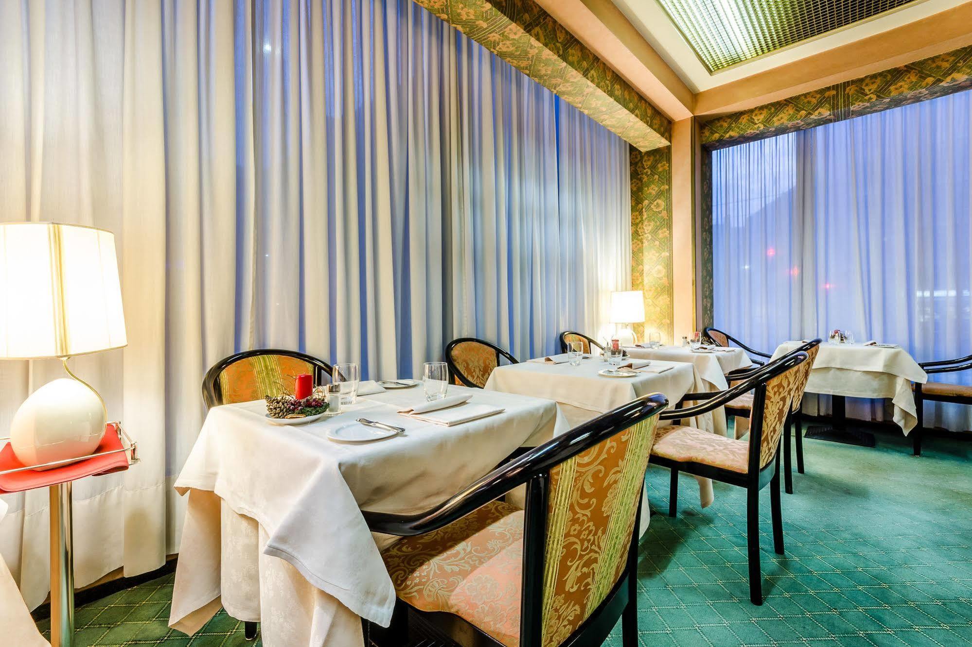Brunelleschi Hotel Milano Eksteriør bilde