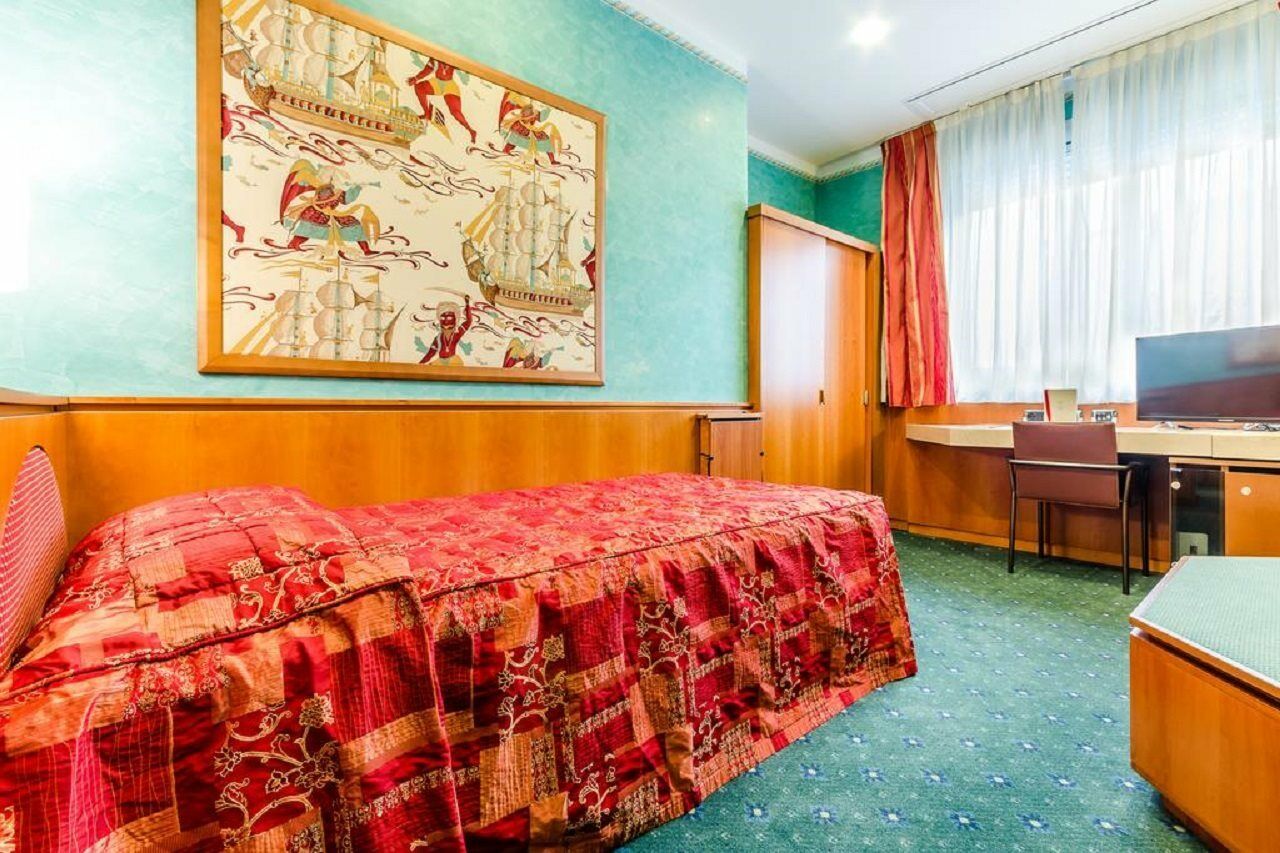 Brunelleschi Hotel Milano Eksteriør bilde